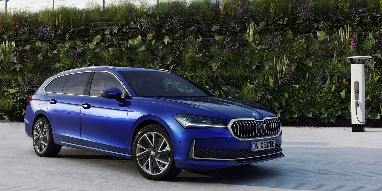 Skoda superb plug in hybrid discount