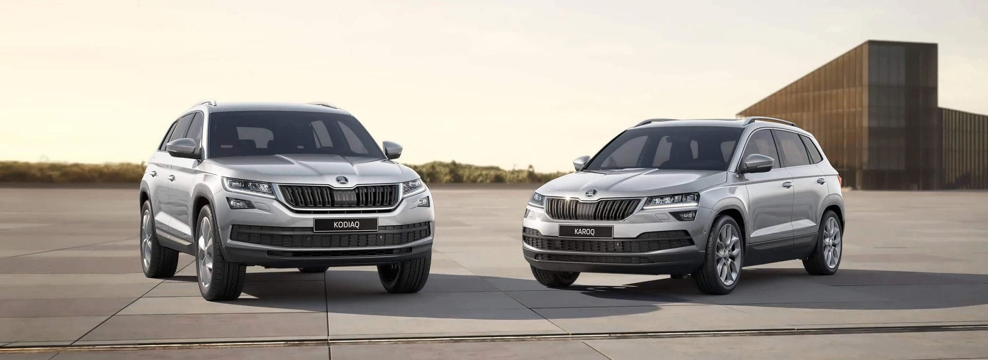 Silver ŠKODA KAROQ & KODIAQ side by side.