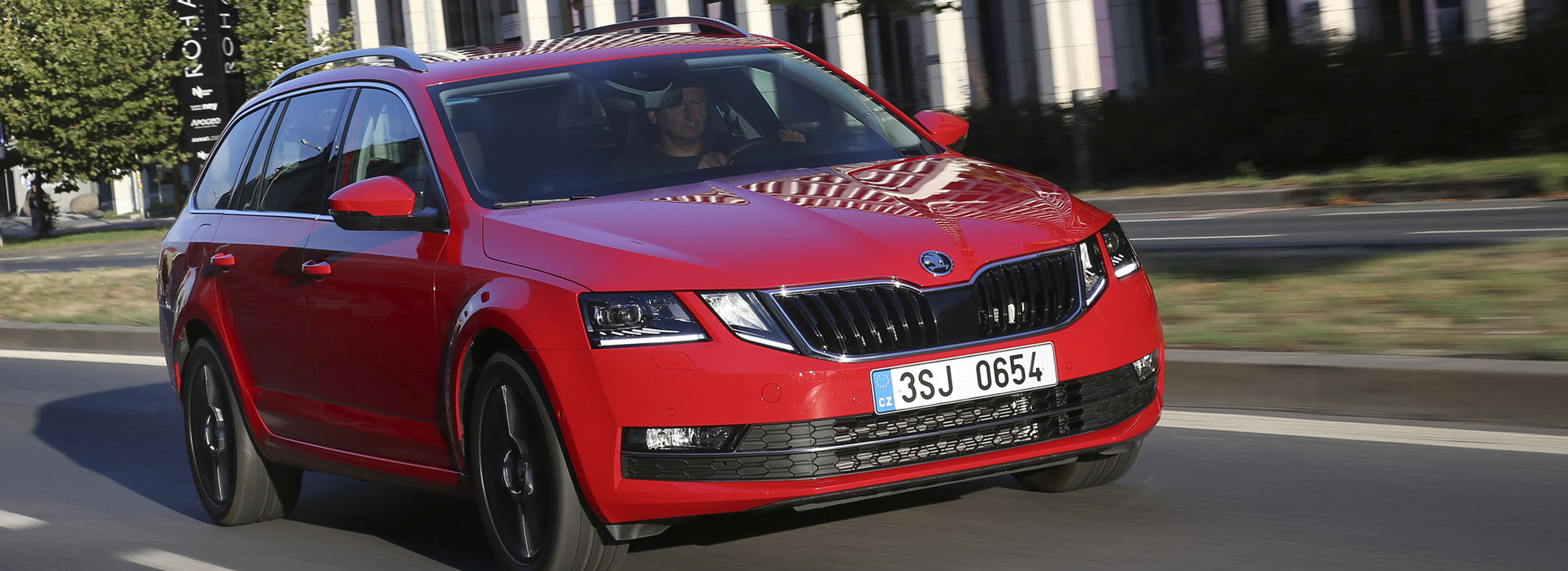 ŠKODA OCTAVIA G-TEC: Mer krefter og lenger rekkevidde