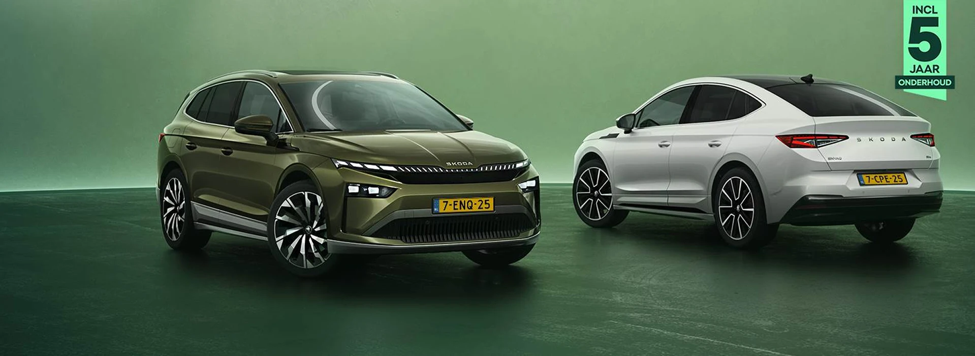 Enyaq en Enyaq Coupe staan opgelijnd naast elkaar